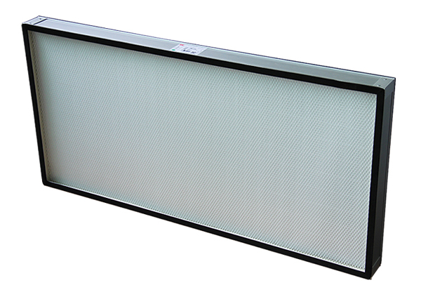 潔凈棚高效過濾器主要用于過濾0.3um以上的空氣懸浮顆粒,對于≥0.3μm顆粒的過濾效率在99.99%以上。