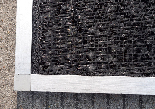 尼龍網空調過濾器主要應用于集中通風空調系統預過濾處。