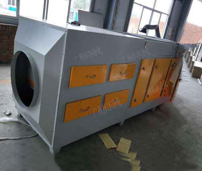 新風柜被廣泛應用于民用建筑的通風系統中，同時還可應用到房屋建筑的消防加壓送風，凈化空調的增壓補風等場合。