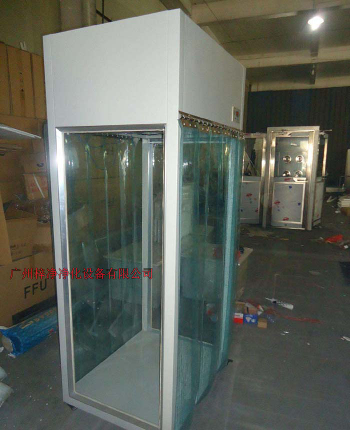 層流采樣車廣泛適用于醫藥、制劑、電子、精密儀器、儀表、食品等行業的特殊場合的原輔物料的采樣。