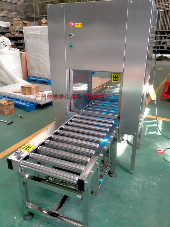 流水輸送線傳遞窗一般要做整個高度才可以，門上面也要固定好。