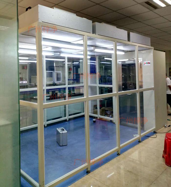 潔凈棚FFU包括初級過濾器和高效過濾器，確保吸入和排出的空氣達到相應的潔凈度標準。